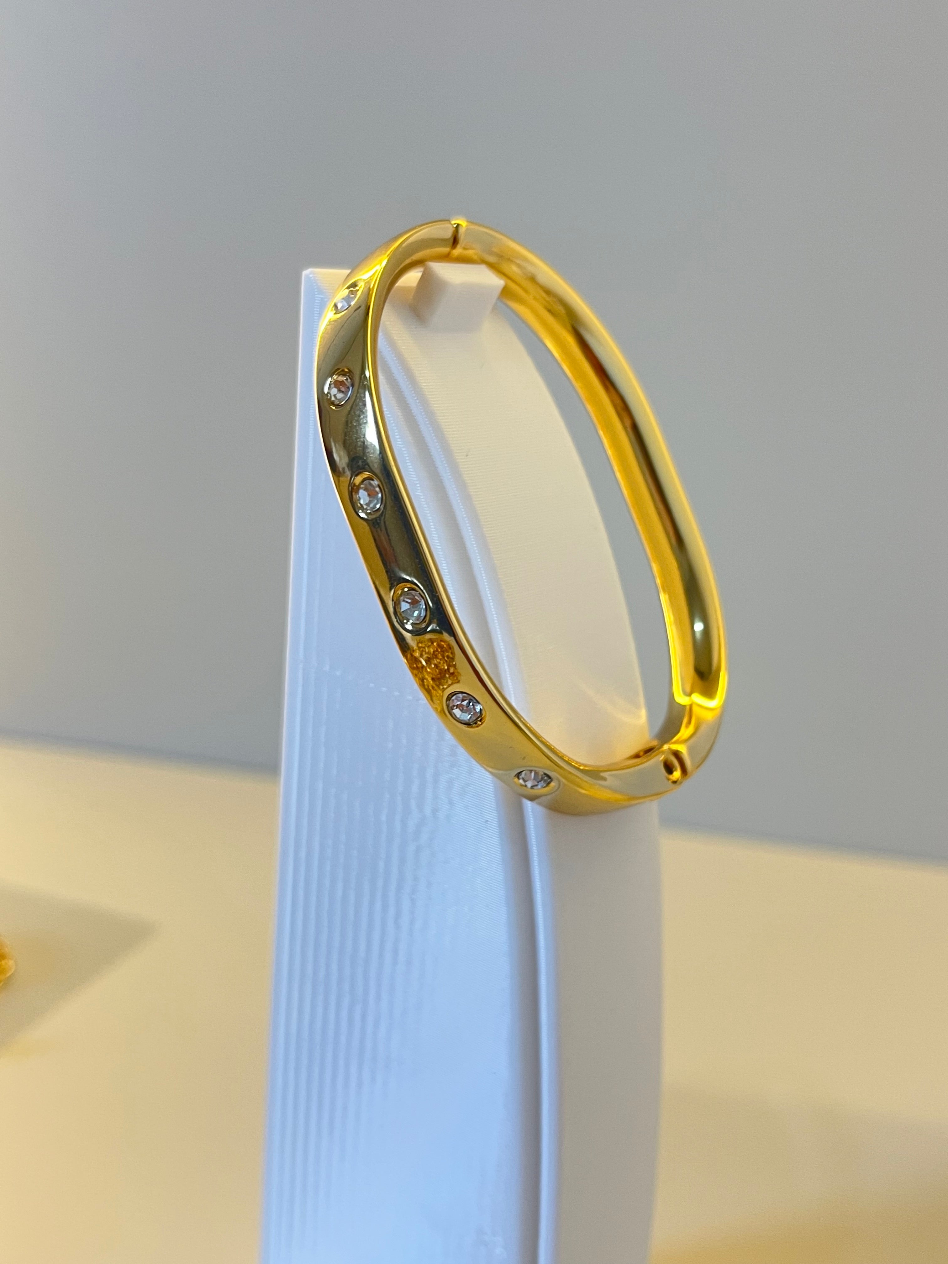 Bracelete ponto de Lu